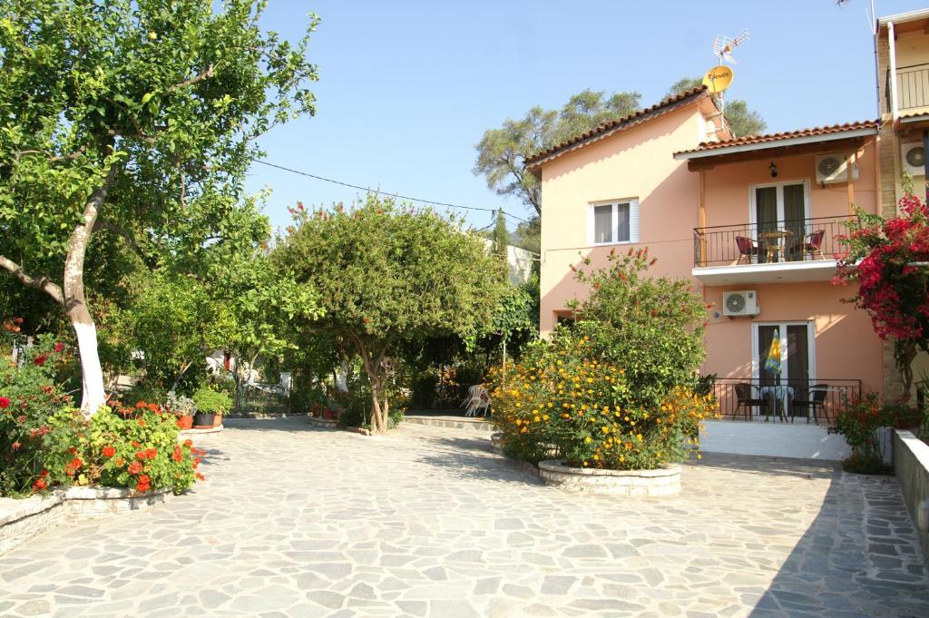 Zotos Rooms Парга Экстерьер фото